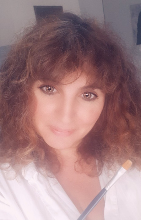 <span class='identity '><span class="identity__username">nadia</span></span> nadia