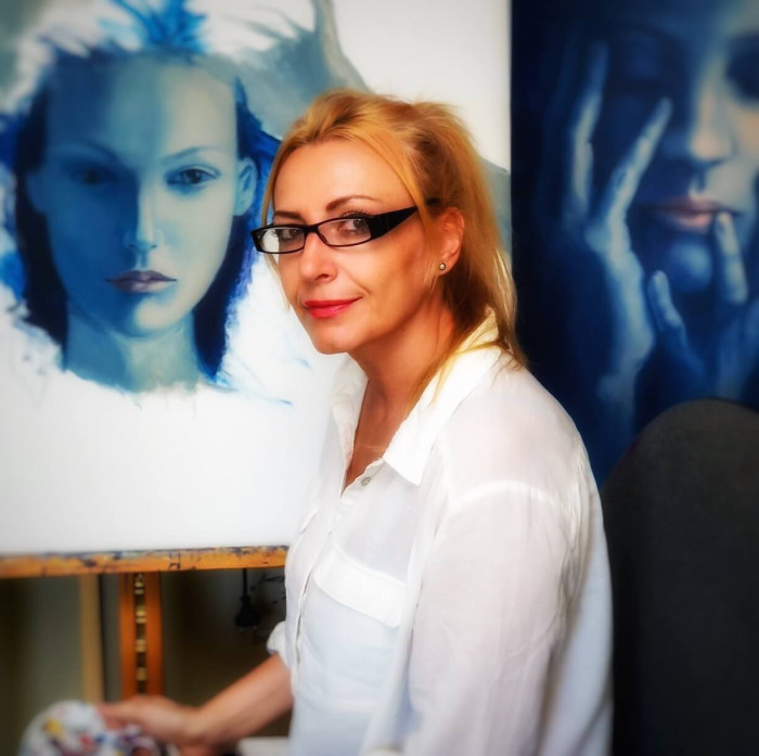 <span class='identity '><span class="identity__username">DorinaCostras</span></span> DorinaCostras