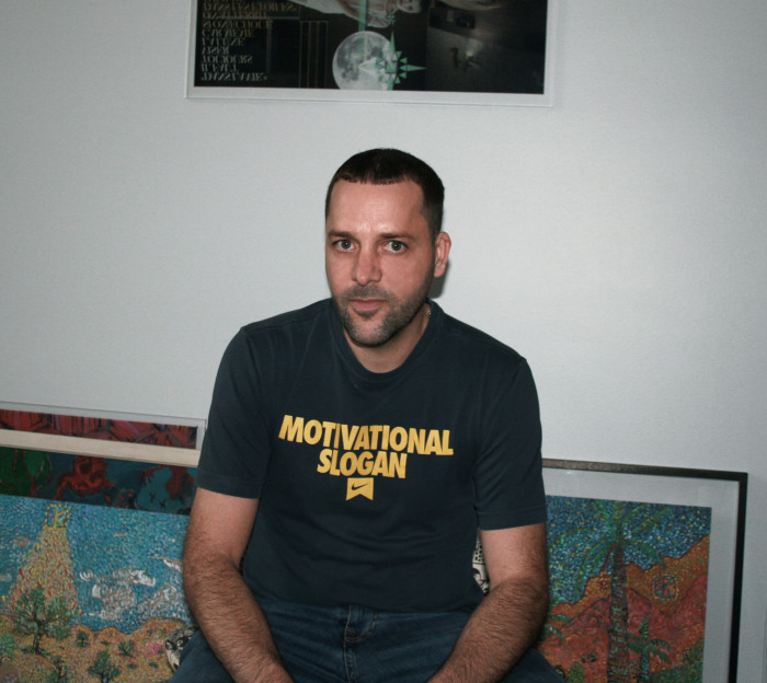 <span class='identity '><span class="identity__username">EMRIK</span></span> EMRIK