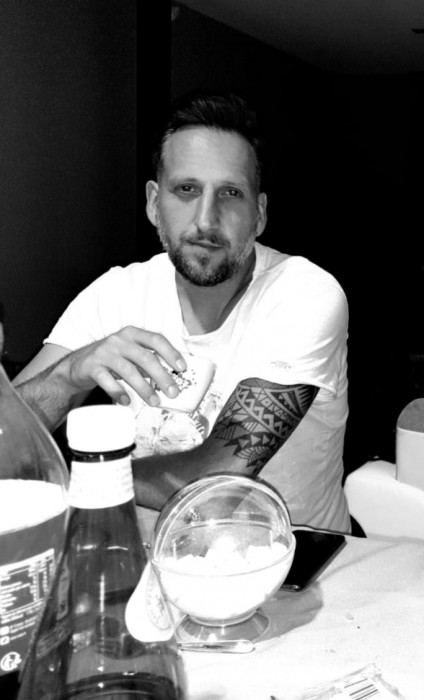 <span class='identity '><span class="identity__username">Matthemartiste</span></span> Matthemartiste
