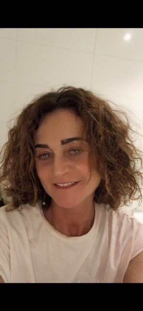 <span class='identity '><span class="identity__username">Goldie Vava</span></span> Goldie Vava