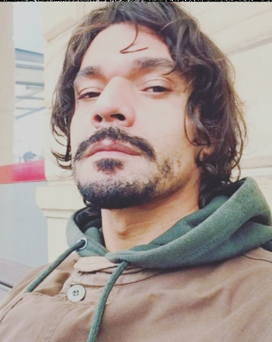 <span class='identity '><span class="identity__username">Tito Oliveira</span></span> Tito Oliveira