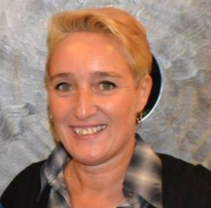 <span class='identity '><span class="identity__username">Christelle DE-VRIESE</span></span> Christelle DE-VRIESE