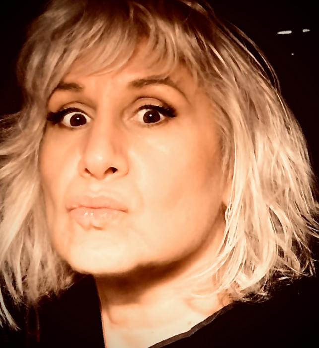 <span class='identity '><span class="identity__username">Pascale Paule Joly</span></span> Pascale Paule Joly