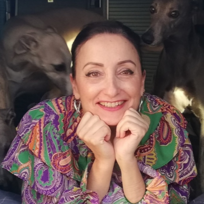 <span class='identity '><span class="identity__username">Claudia. B</span></span> Claudia. B