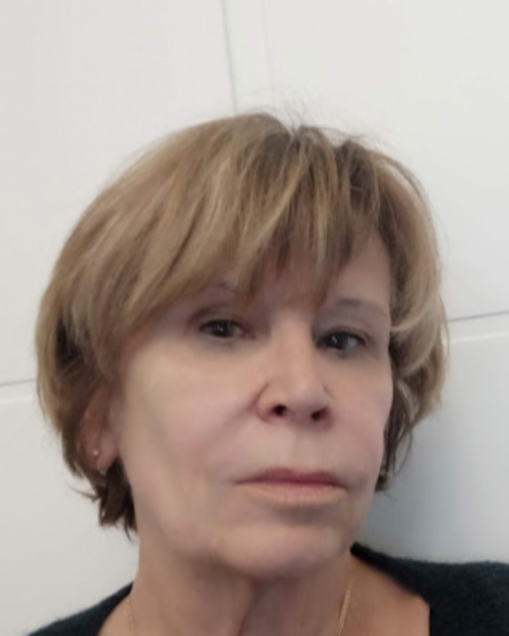 <span class='identity '><span class="identity__username">Viviane Rousseau</span></span> Viviane Rousseau