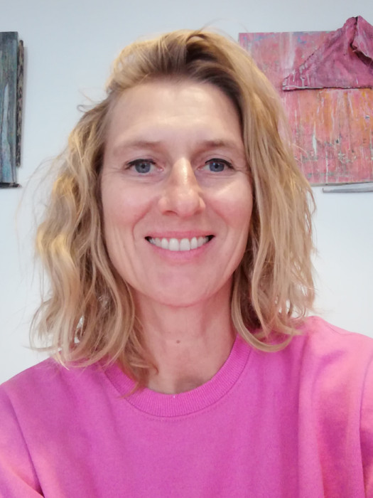 <span class='identity '><span class="identity__username">Un Femme</span></span> Un Femme