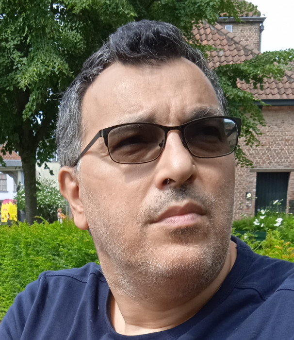 <span class='identity '><span class="identity__username">Végé</span></span> Végé