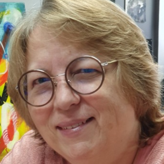 <span class='identity '><span class="identity__username">Corinne Maroni</span></span> Corinne Maroni