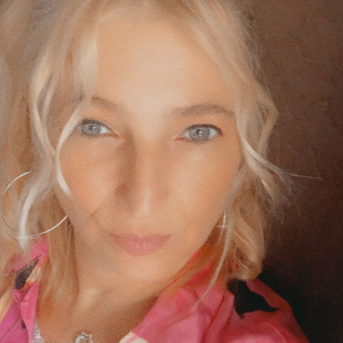 <span class='identity '><span class="identity__username">Lety</span></span> Lety