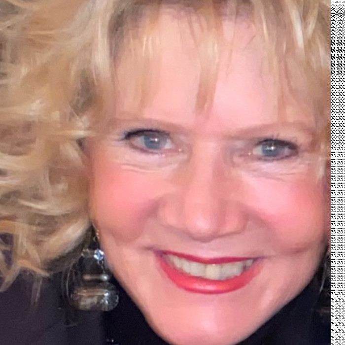 <span class='identity '><span class="identity__username">Lina roy artiste</span></span> Lina roy artiste