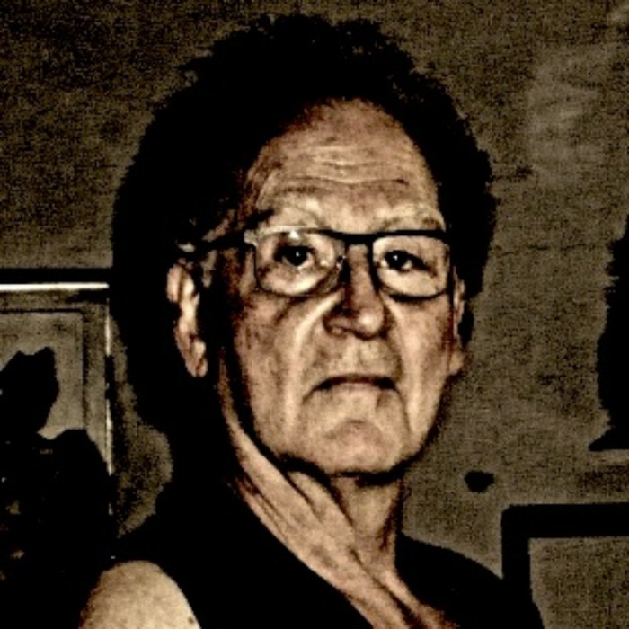 <span class='identity '><span class="identity__username">Max Francos</span></span> Max Francos