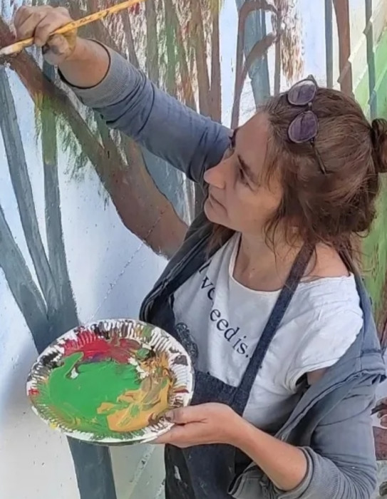 <span class='identity '><span class="identity__username">Olivia</span></span> Olivia
