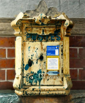 Œuvre contemporaine nommée « la Poste », Réalisée par JEAN CHOUET