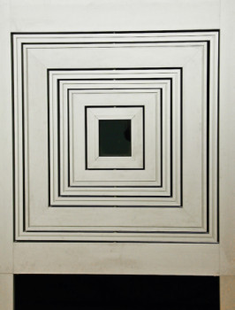 Œuvre contemporaine nommée « Cinq carrés concentriques avec rotation axe vertical », Réalisée par JEAN CLAUDE MAUREL