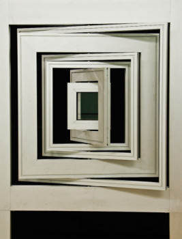 Œuvre contemporaine nommée « Cinq carrés concentriques avec rotation axe vertical 04 », Réalisée par JEAN CLAUDE MAUREL