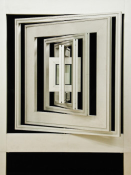 Œuvre contemporaine nommée « Cinq carrés concentriques avec rotation axe vertical 06 », Réalisée par JEAN CLAUDE MAUREL