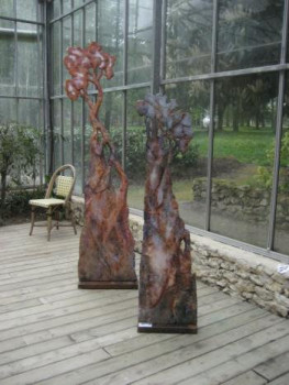 Œuvre contemporaine nommée « l'arbre et le rocher », Réalisée par LAURELLE BESSE