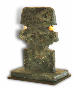 Œuvre contemporaine nommée « Janus de granit », Réalisée par JEAN-MICHEL GARES