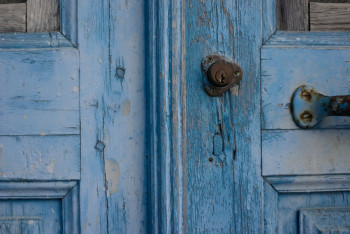 LA PORTE BLEUE VILLAGE D'OLYMBOS (KARPATHOS) Sur le site d’ARTactif