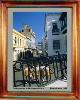 1998 Cuba collegiennes à Santiago Sur le site d’ARTactif