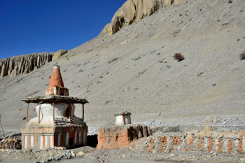 Chorten et mur de priéres Sur le site d’ARTactif