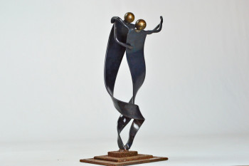 Œuvre contemporaine nommée « Tourbillon », Réalisée par ROGER FLORES