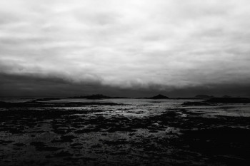 Œuvre contemporaine nommée « Marée Basse dans la baie de Paimpol.... », Réalisée par PHILIPPE BERTHIER