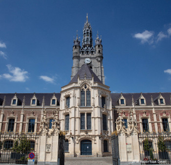 Œuvre contemporaine nommée « Hôtel de Ville de Douai », Réalisée par JPM