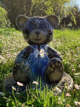 Œuvre contemporaine nommée « Mom Bear », Réalisée par STéPHIE’GRAPHIE