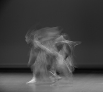 Œuvre contemporaine nommée « âme dansant », Réalisée par ANA GONZALEZ
