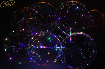 Œuvre contemporaine nommée « Bubbles Universe », Réalisée par CHRIS D.