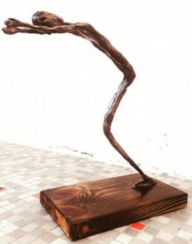 Œuvre contemporaine nommée « L'homme qui plonge », Réalisée par CHRISTOPHE CARPENTIER