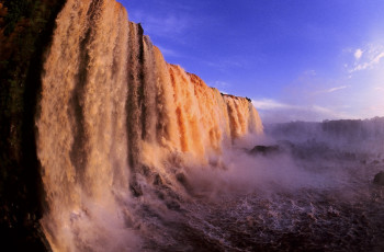 Œuvre contemporaine nommée « Chute Iguaçu. Argentine », Réalisée par DOMINIQUE LEROY