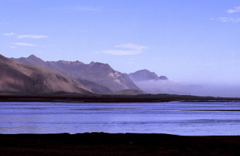 Œuvre contemporaine nommée « Terre d'Islande », Réalisée par DOMINIQUE LEROY