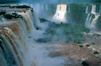 Œuvre contemporaine nommée « Chutes Iguaçu. Brésil », Réalisée par DOMINIQUE LEROY