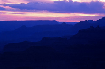 Œuvre contemporaine nommée « Dégradé de bleu sur le Grand Canyon. Amérique du nord », Réalisée par DOMINIQUE LEROY