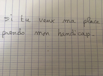 Œuvre contemporaine nommée « pour les cons », Réalisée par DAVID SROCZYNSKI