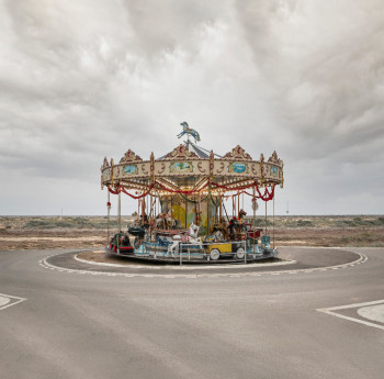 Œuvre contemporaine nommée « The Carousel », Réalisée par EMMANUEL PASSELEU