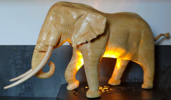 Œuvre contemporaine nommée « L’éléphant », Réalisée par DIDIER LEMAHIEU