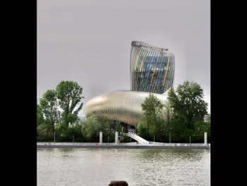 Œuvre contemporaine nommée « Bordeaux wine », Réalisée par MICHEL PAULIN