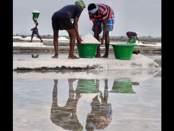 Œuvre contemporaine nommée « Reflets de sel 1 », Réalisée par MICHEL PAULIN