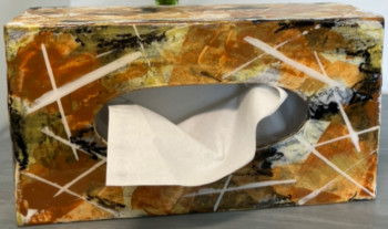 Œuvre contemporaine nommée « KLEENEX », Réalisée par V.HIEZ