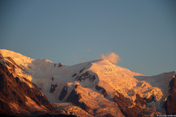 Œuvre contemporaine nommée « Aurore sur le Mont Blanc », Réalisée par CHRISTIAN NOMINE