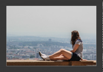 Œuvre contemporaine nommée « Jeune fille à Lyon », Réalisée par CHRISTIAN NOMINE