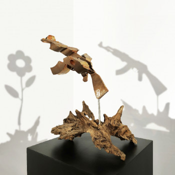 Œuvre contemporaine nommée « l'Arme à Fleur de peau », Réalisée par MORPHO