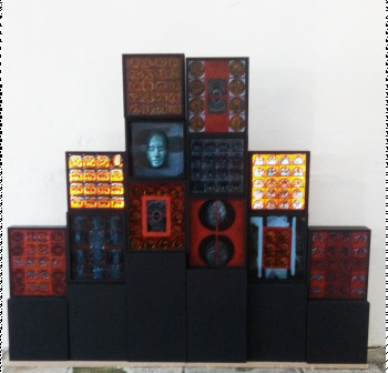 Œuvre contemporaine nommée « installation », Réalisée par MAJO MARCHAND