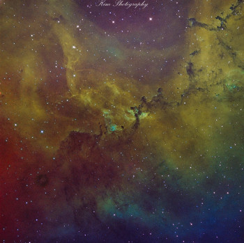 Œuvre contemporaine nommée « The Rosette Nebula (NGC 2237, in OHS) », Réalisée par KIM PHOTOGRAPHY