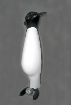 Œuvre contemporaine nommée « Pingouin bouliste », Réalisée par CLO.VAN