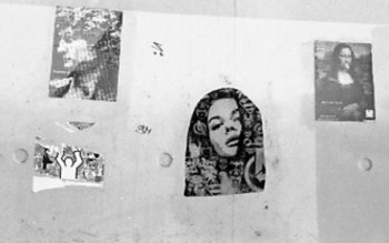 Œuvre contemporaine nommée « Collages sur mur », Réalisée par CASSANDRE